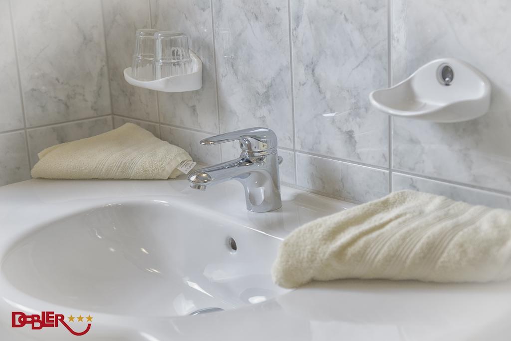 Ferienhotel Dobler Weissenbach am Lech Room photo