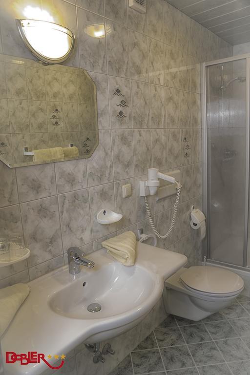Ferienhotel Dobler Weissenbach am Lech Room photo